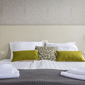 Uitgebreide Kamer met een King Size Bed